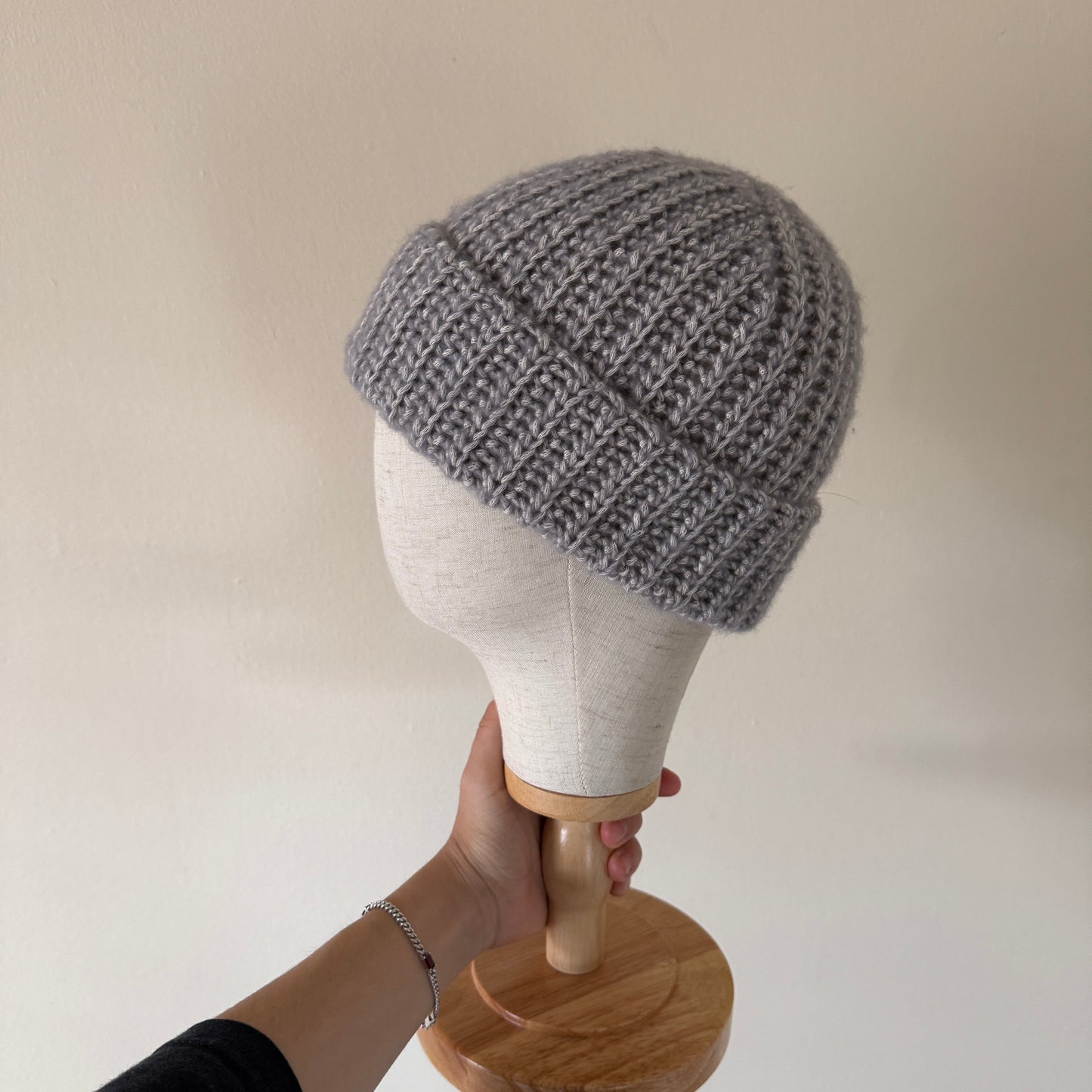 ribbed no bunch crochet beanie
